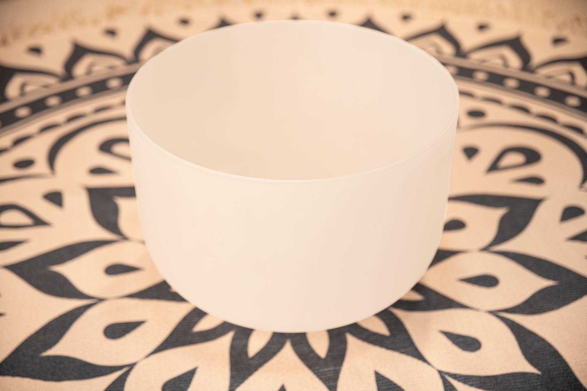 14" White-Frosted Crystal Singing Bowl, Note G3, Throat Chakra