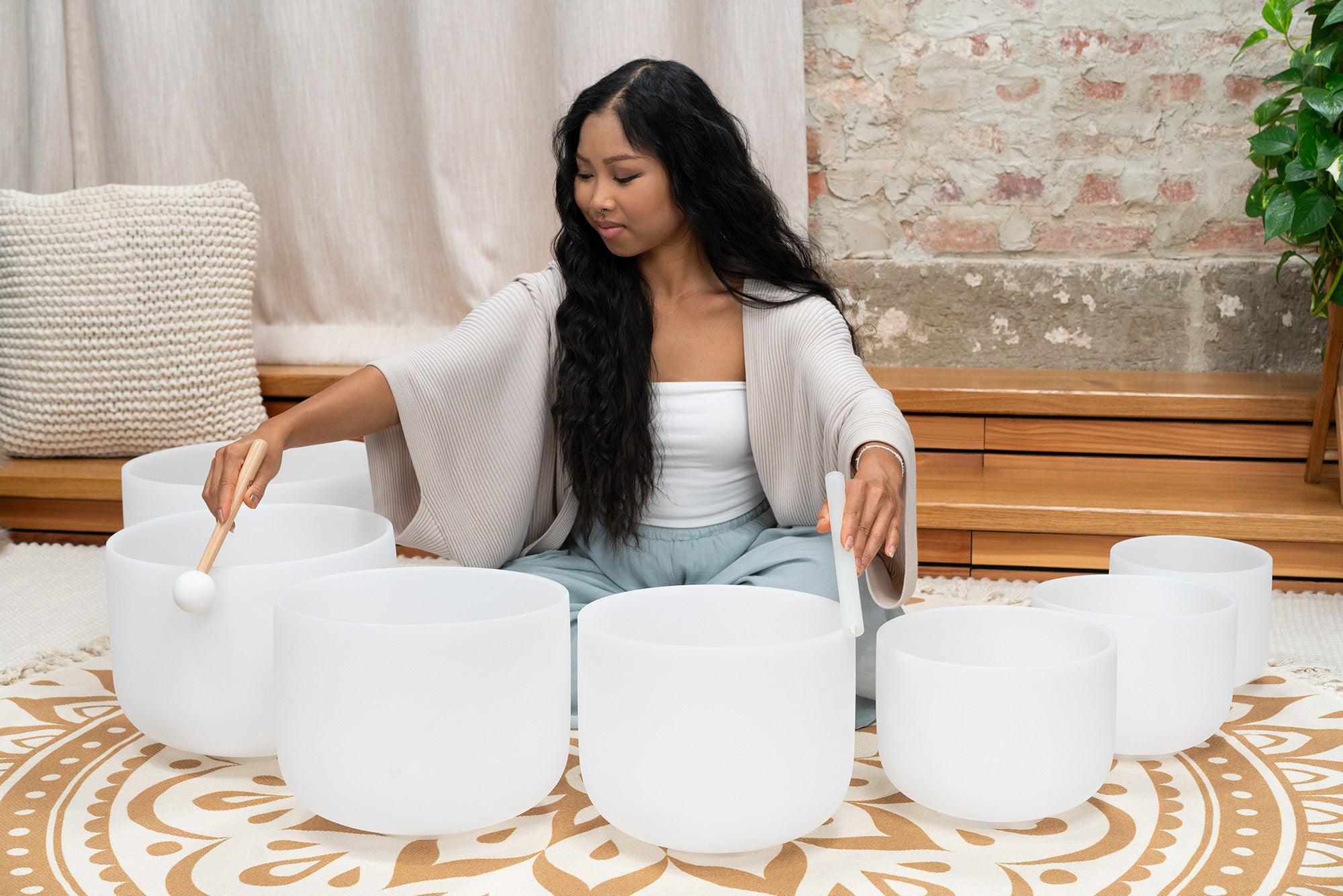 7-Piece White-Frosted Crystal Singing Bowl Chakra Set
