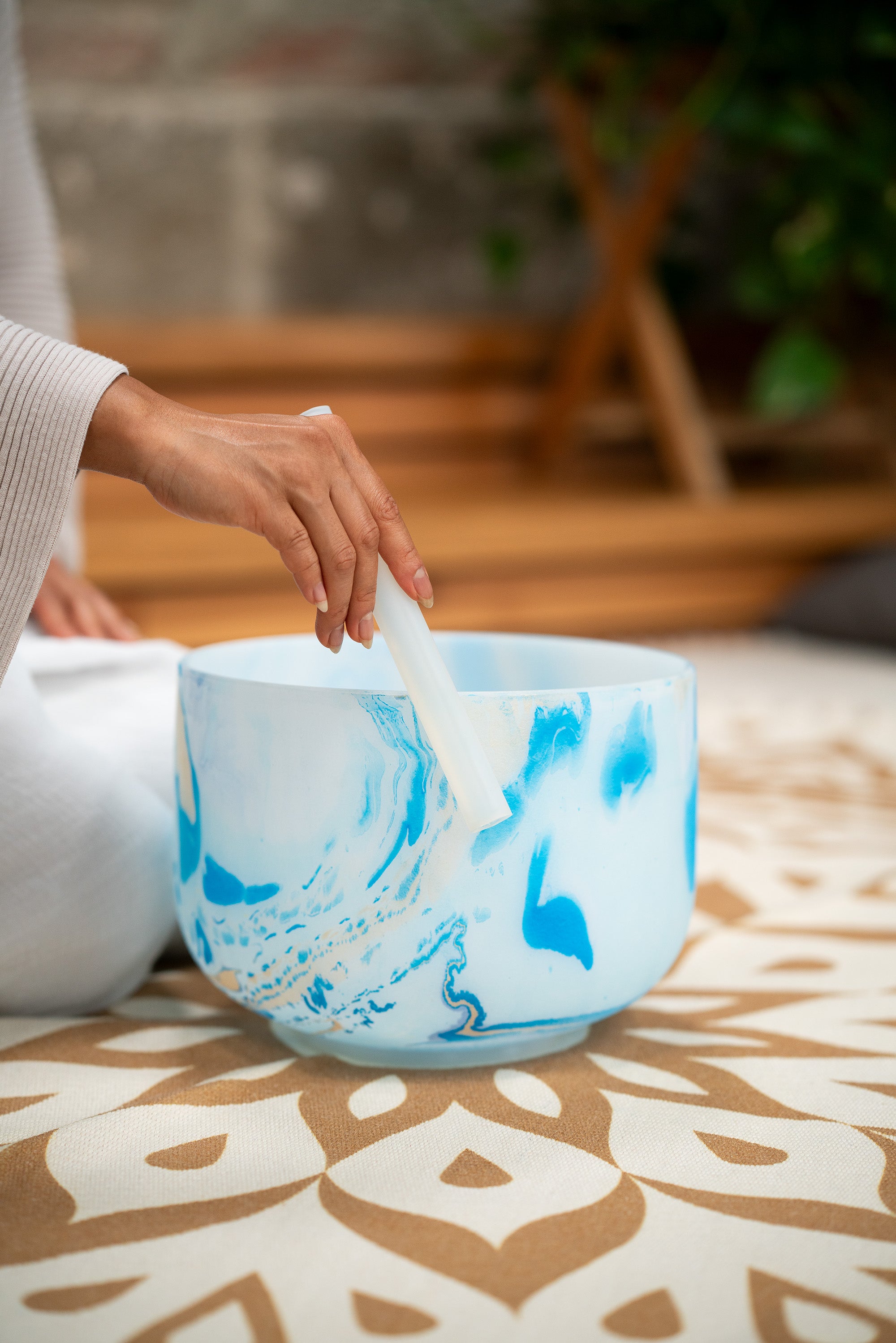 10" Marble Crystal Singing Bowl, G4, Throat Chakra, 432 Hz