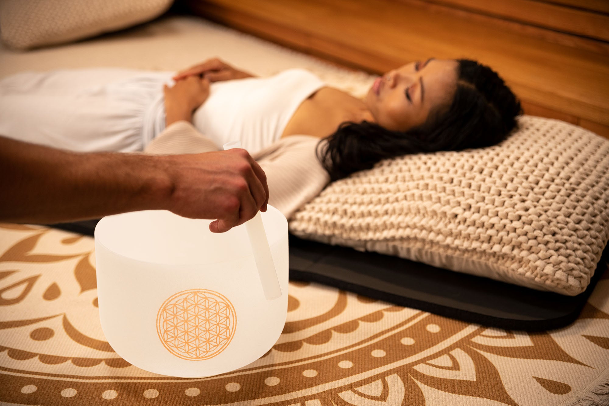 10" White-Frosted Crystal Singing Bowl, Flower of Life 128 Hz