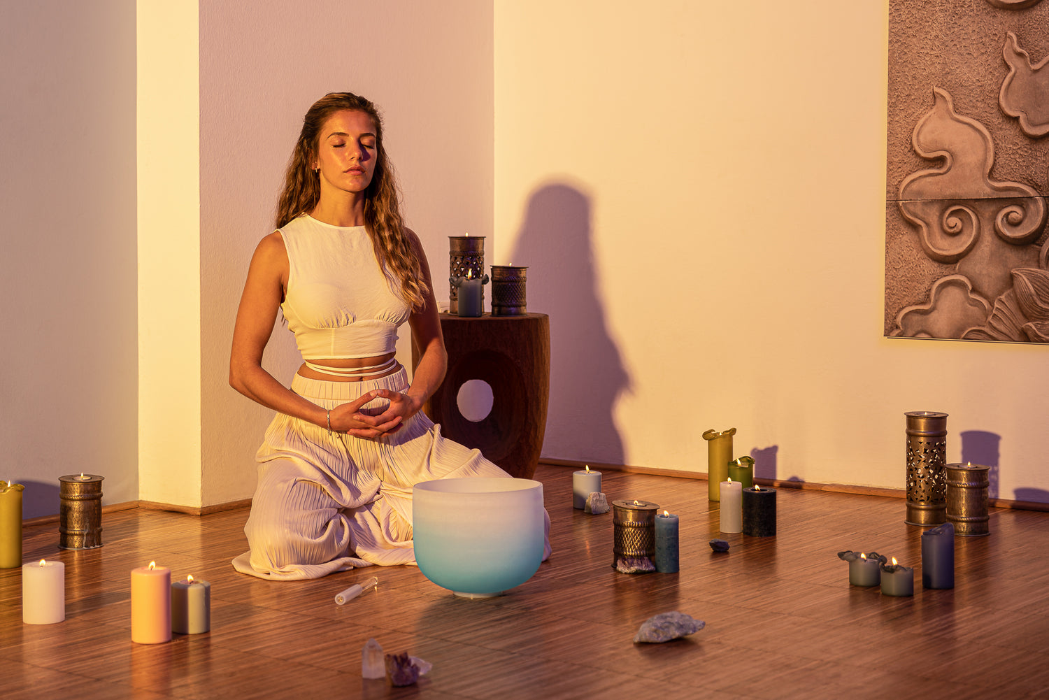 10&quot; Color-Frosted Crystal Singing Bowl, Light Blue, Note G4, Throat Chakra