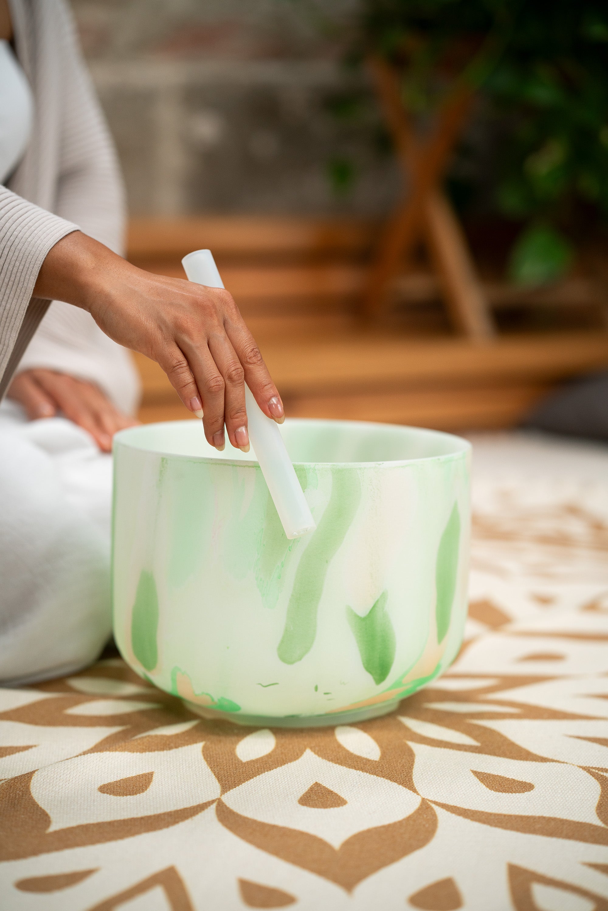 10&quot; Marble Crystal Singing Bowl, F4, Heart Chakra, 432 hz
