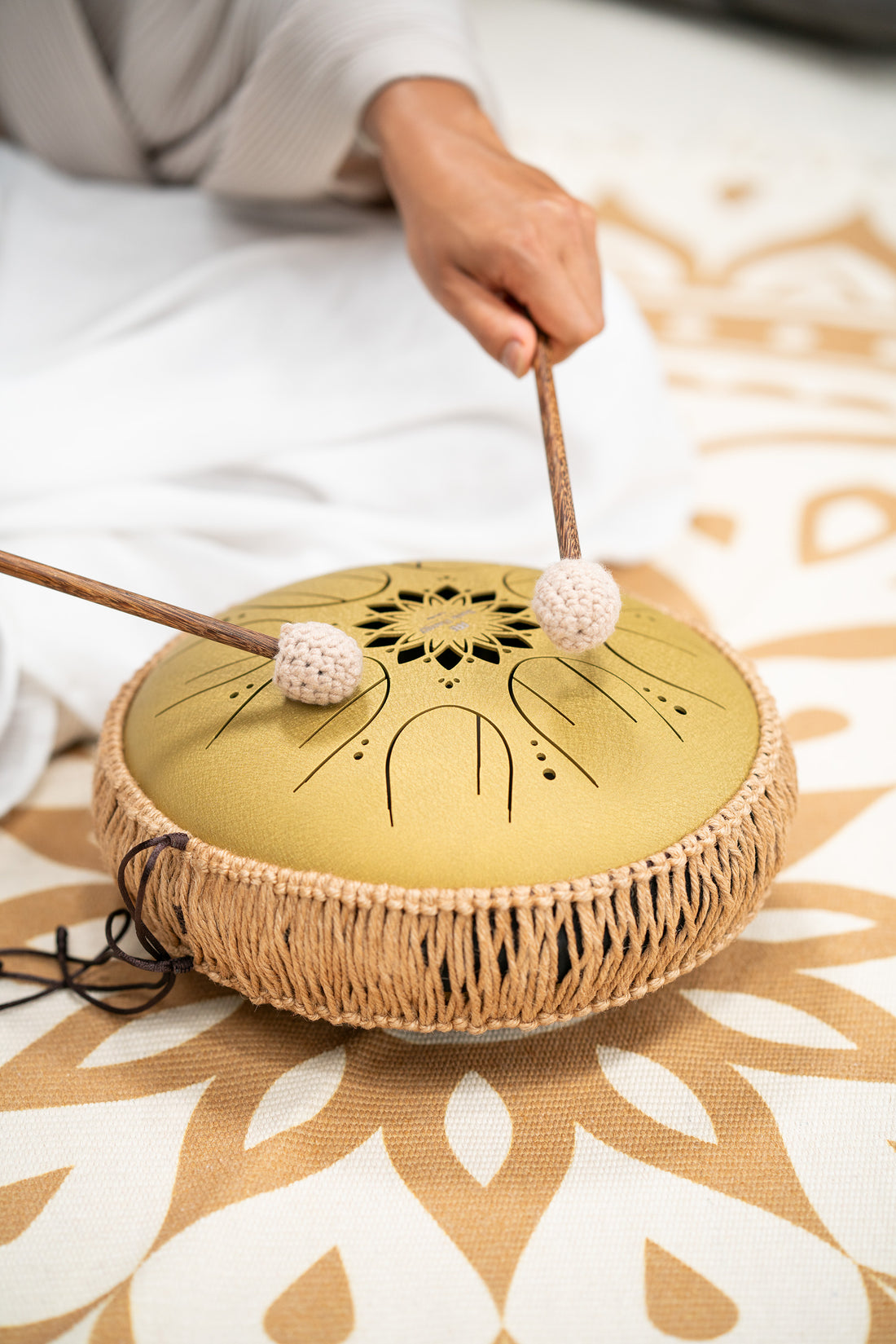 Tambor de lengüetas de acero de 10&quot;, octava media, en do mayor, 8 notas, 432 Hz, dorado